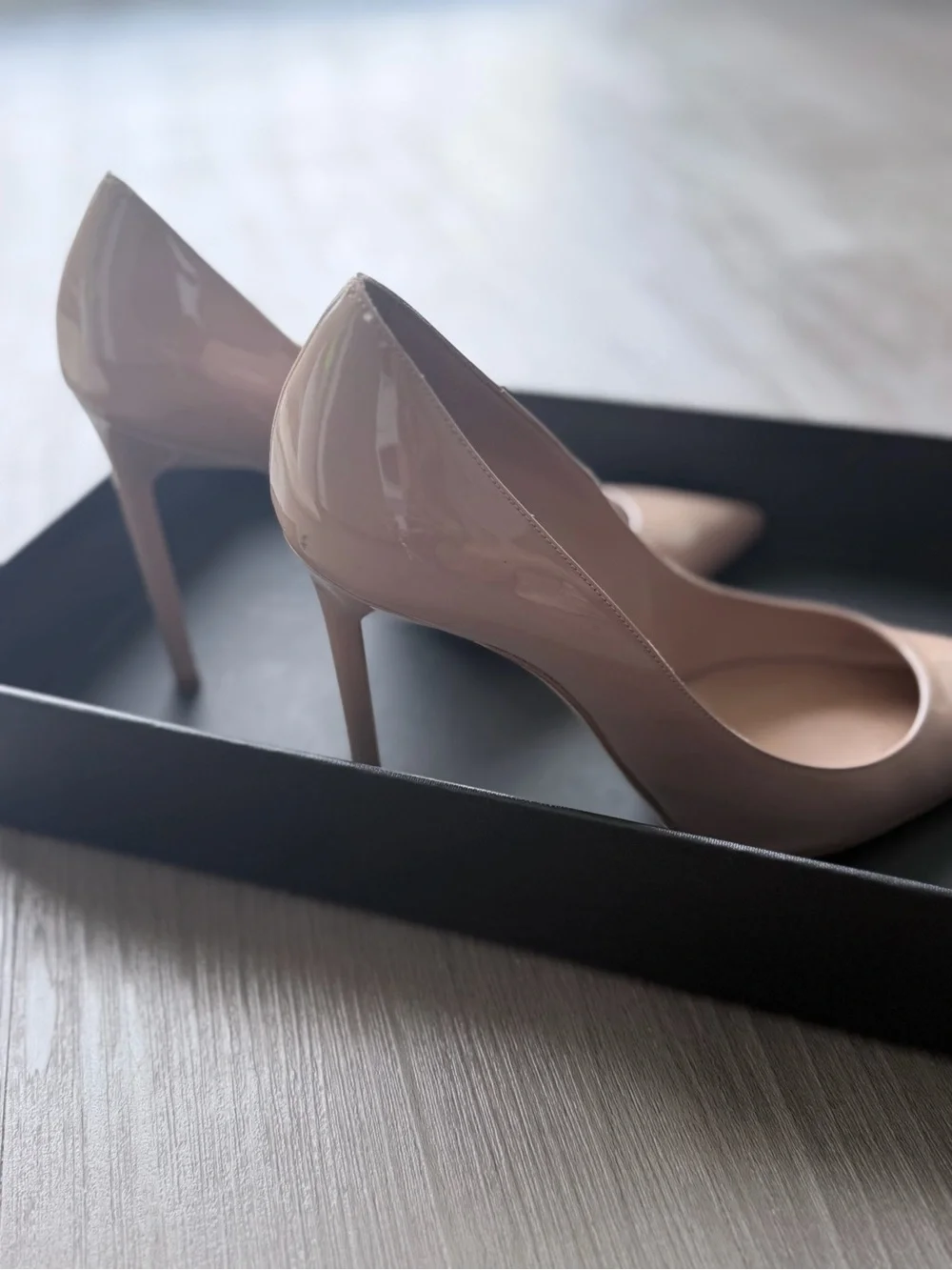 Saint Laurent sleek saint